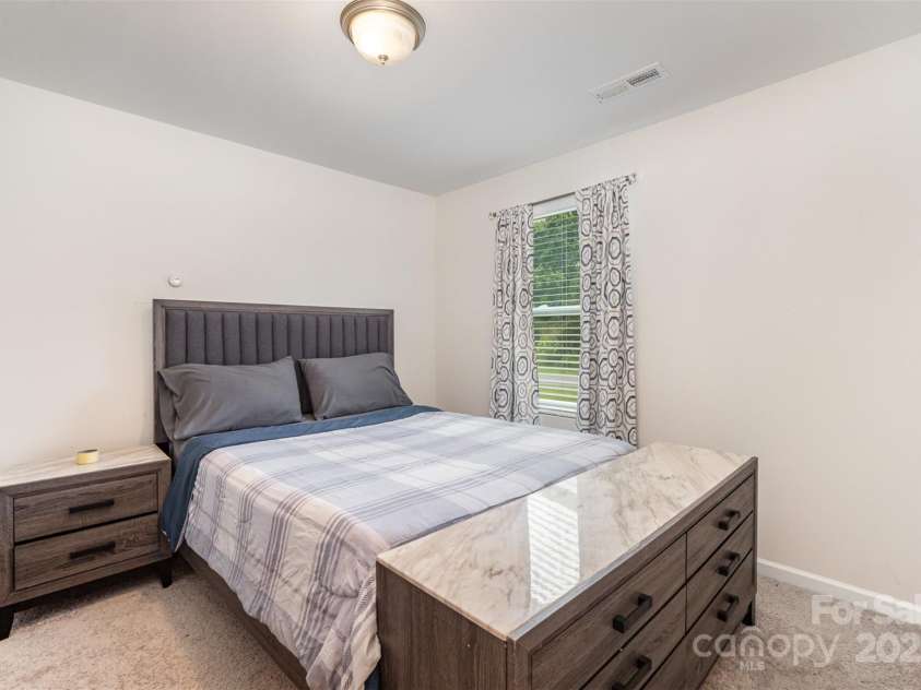 152 Grassy Meadow Lane, Statesville, NC 28625.  MLS# CAR4266464, YatesRealty ID 28689. 