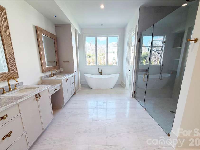 8022 Litaker Manor Court, Charlotte, NC 28270.  MLS# CAR4129194, YatesRealty ID 2869. 