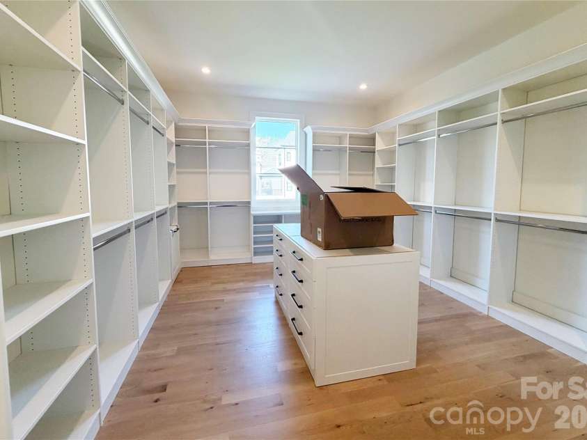 8022 Litaker Manor Court, Charlotte, NC 28270.  MLS# CAR4129194, YatesRealty ID 2869. 