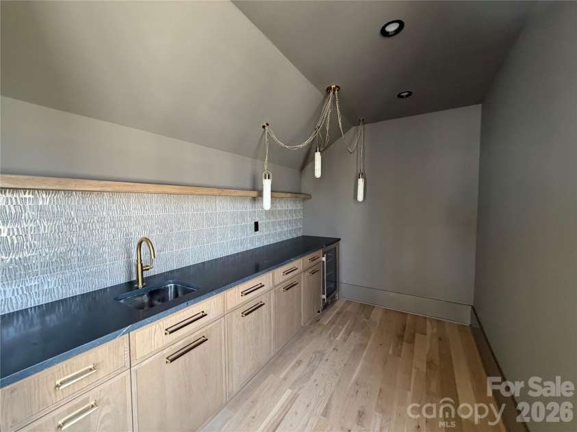 8022 Litaker Manor Court, Charlotte, NC 28270.  MLS# CAR4129194, YatesRealty ID 2869. 