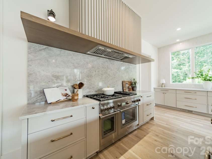 8022 Litaker Manor Court, Charlotte, NC 28270.  MLS# CAR4129194, YatesRealty ID 2869. 