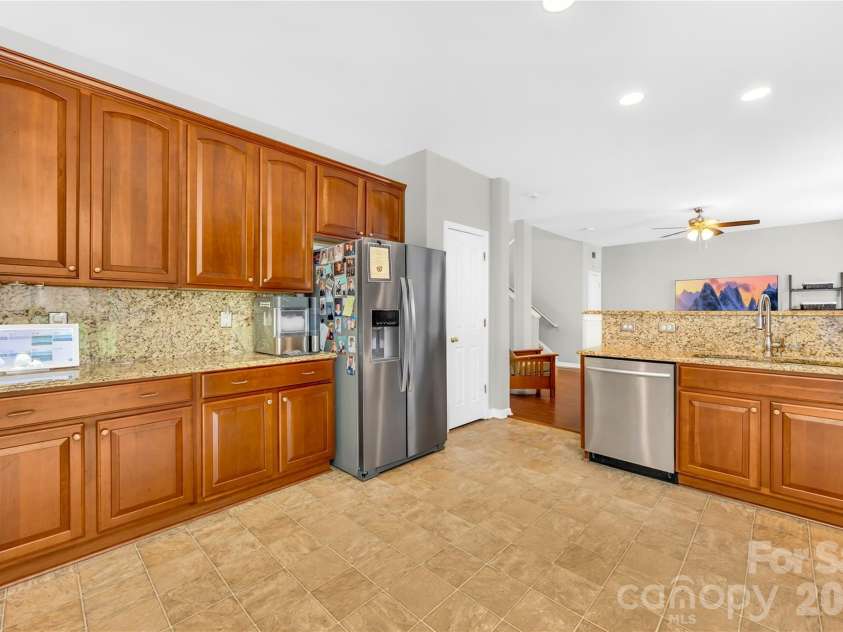 17327 Newlands Corner Lane, Charlotte, NC 28277.  MLS# CAR4387584, YatesRealty ID 28690. 