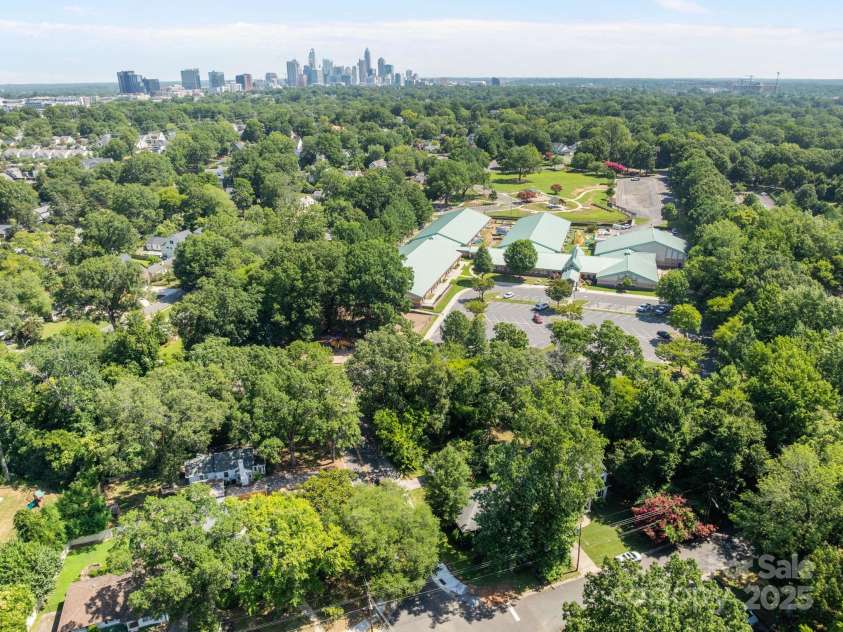 701 Hollis Road, Charlotte, NC 28209.  MLS# CAR4284205, YatesRealty ID 28691. 