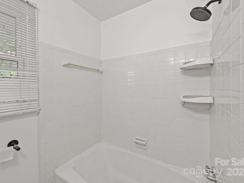 701 Hollis Road, Charlotte, NC 28209.  MLS# CAR4284205, YatesRealty ID 28691. 