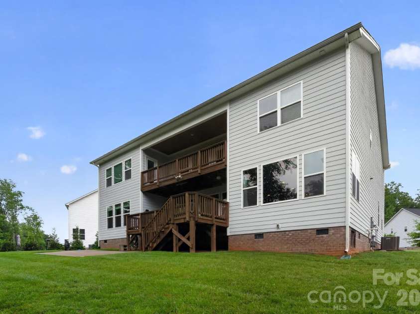 8529 Raven Top Drive, Mint Hill, NC 28227.  MLS# CAR4390463, YatesRealty ID 28692. 