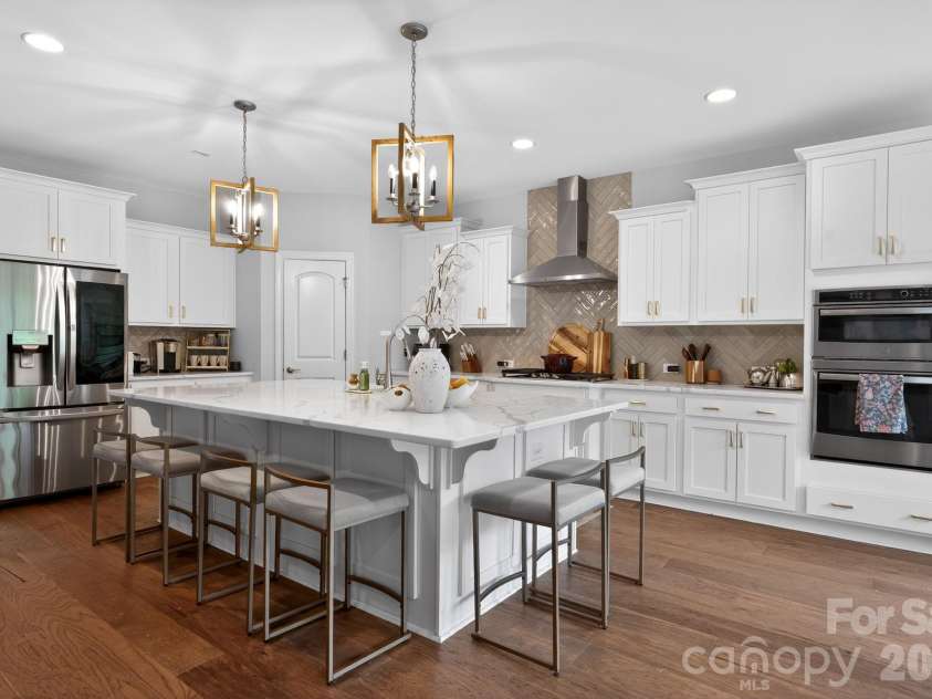 8529 Raven Top Drive, Mint Hill, NC 28227.  MLS# CAR4390463, YatesRealty ID 28692. Kitchen