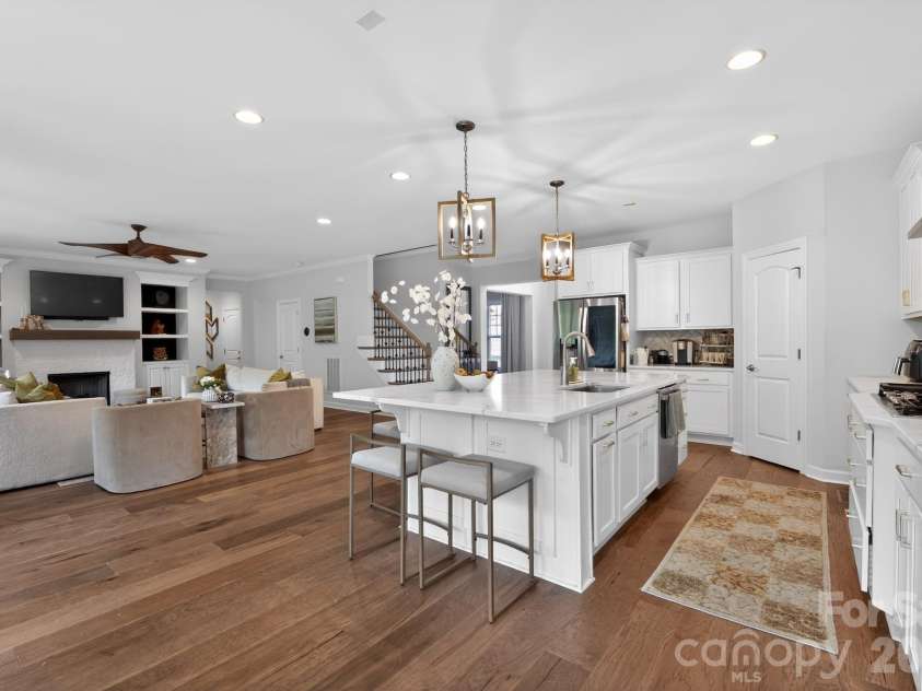 8529 Raven Top Drive, Mint Hill, NC 28227.  MLS# CAR4390463, YatesRealty ID 28692. Kitchen