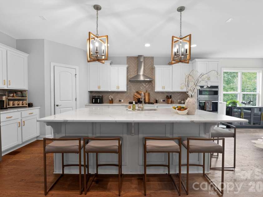 8529 Raven Top Drive, Mint Hill, NC 28227.  MLS# CAR4390463, YatesRealty ID 28692. Kitchen