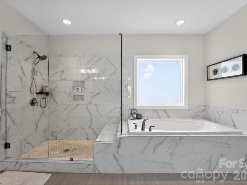 8529 Raven Top Drive, Mint Hill, NC 28227.  MLS# CAR4390463, YatesRealty ID 28692. Primary bathroom