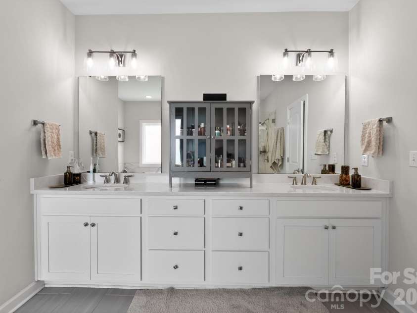 8529 Raven Top Drive, Mint Hill, NC 28227.  MLS# CAR4390463, YatesRealty ID 28692. Primary bathroom