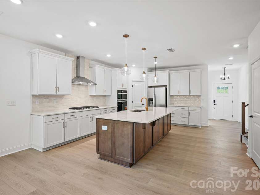 1210 Chasity Trails Court, Matthews, NC 28104.  MLS# CAR4387944, YatesRealty ID 28693. Kitchen