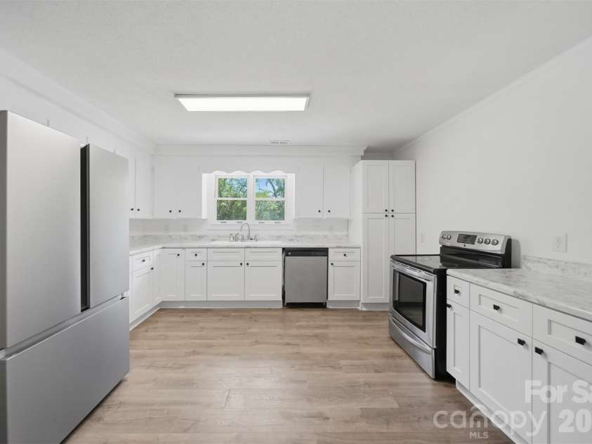 1807 Post Road, Shelby, NC 28152.  MLS# CAR4378807, YatesRealty ID 28695. 