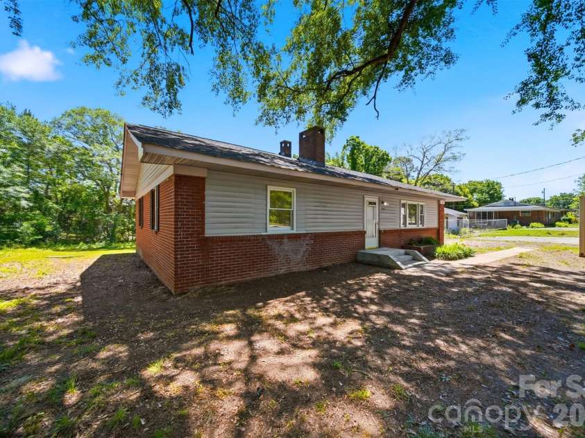 1807 Post Road, Shelby, NC 28152.  MLS# CAR4378807, YatesRealty ID 28695. 