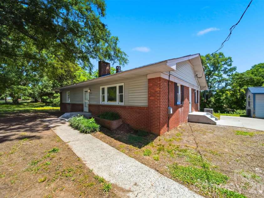 1807 Post Road, Shelby, NC 28152.  MLS# CAR4378807, YatesRealty ID 28695. 