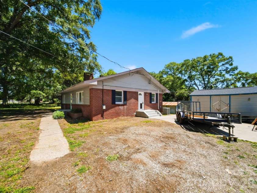 1807 Post Road, Shelby, NC 28152.  MLS# CAR4378807, YatesRealty ID 28695. 