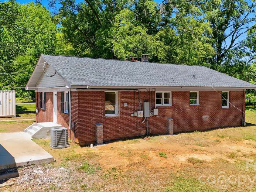 1807 Post Road, Shelby, NC 28152.  MLS# CAR4378807, YatesRealty ID 28695. 