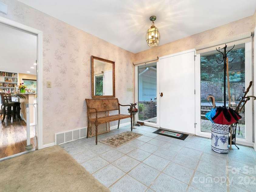 1315 Glen Cannon Drive, Pisgah Forest, NC 28768.  MLS# CAR4282131, YatesRealty ID 28696. Welcoming Foyer