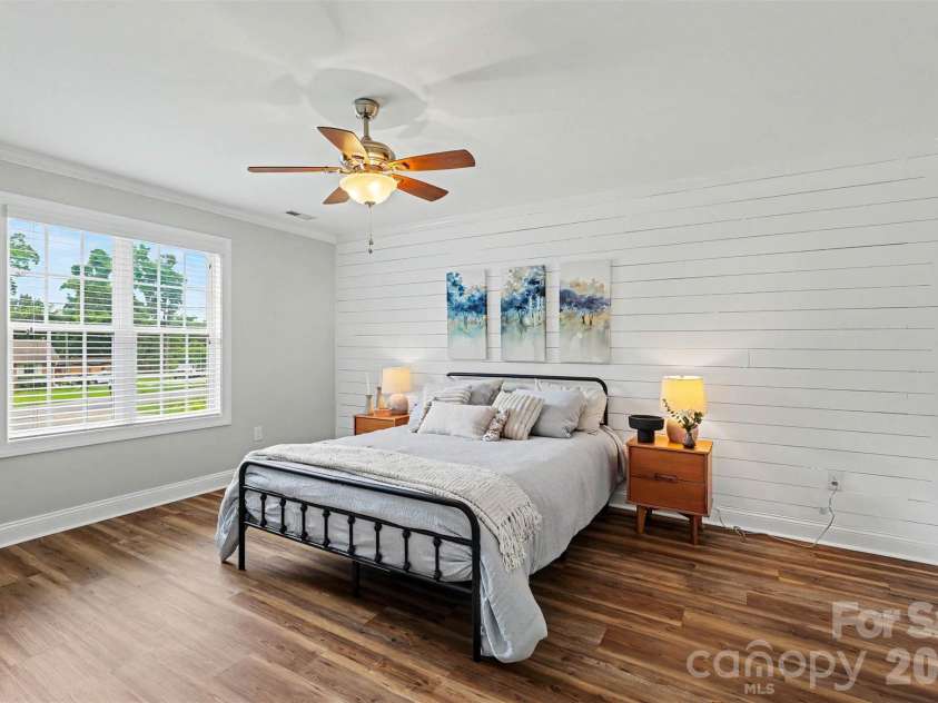 2325 Montford Avenue, Concord, NC 28027.  MLS# CAR4377118, YatesRealty ID 28697. 