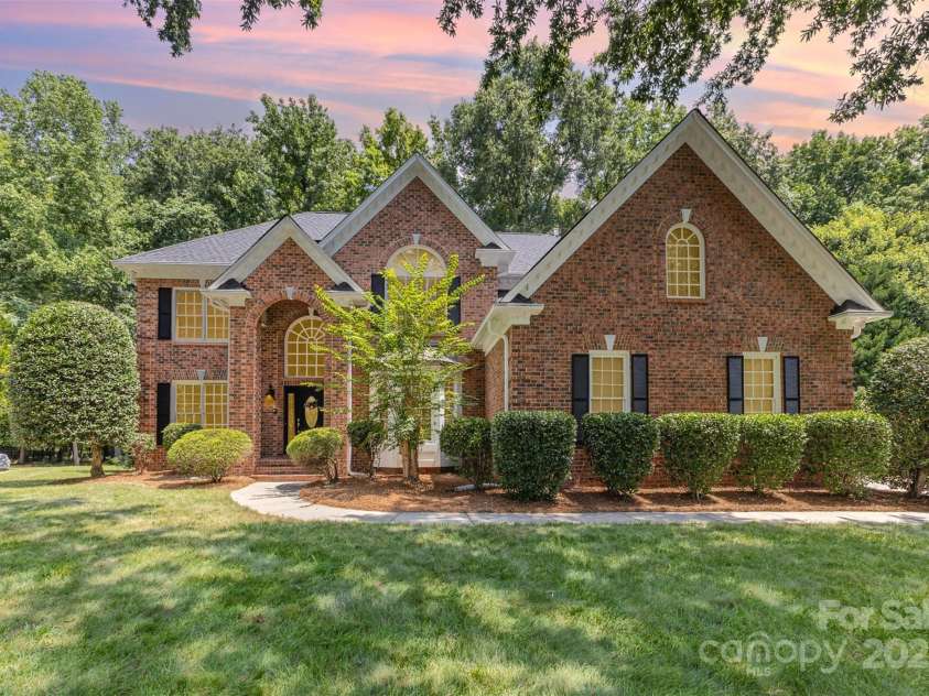 6612 Saunton Court, Charlotte, NC 28277.  MLS# CAR4275575, YatesRealty ID 28697. 