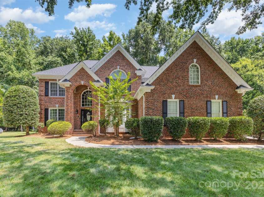 6612 Saunton Court, Charlotte, NC 28277.  MLS# CAR4275575, YatesRealty ID 28697. 