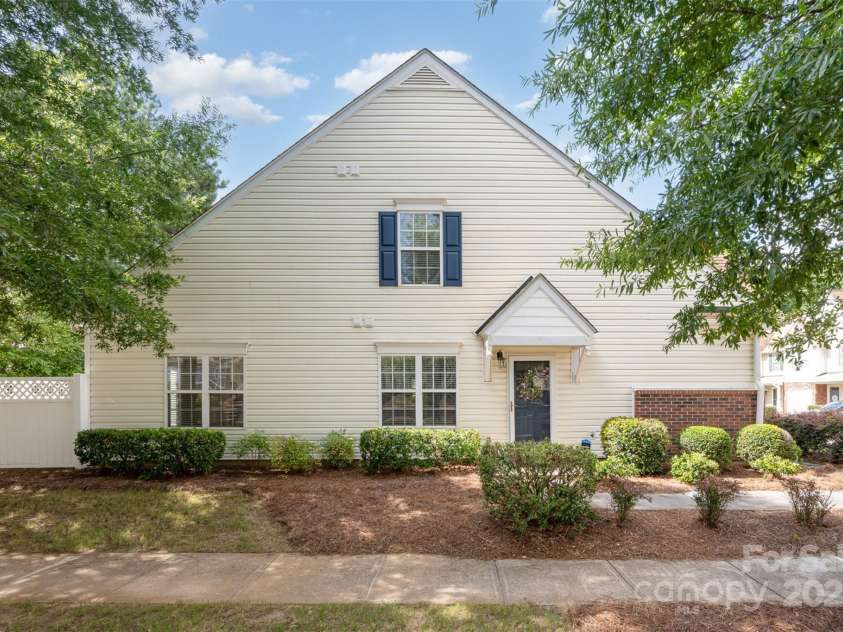 11921 Lambert Bridge Drive, Charlotte, NC 28270.  MLS# CAR4282578, YatesRealty ID 28698. 