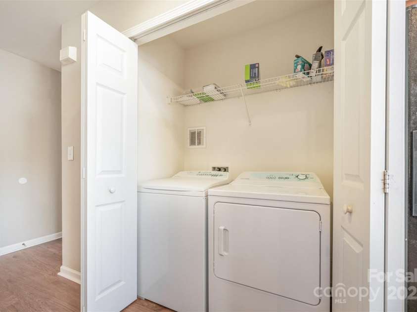 11921 Lambert Bridge Drive, Charlotte, NC 28270.  MLS# CAR4282578, YatesRealty ID 28698. Laundry