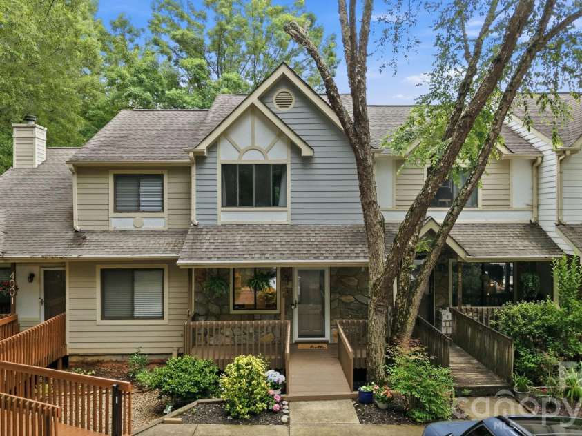4003 North Course Drive, Charlotte, NC 28277.  MLS# CAR4386879, YatesRealty ID 28698. 