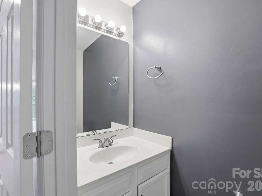 4003 North Course Drive, Charlotte, NC 28277.  MLS# CAR4386879, YatesRealty ID 28698. 