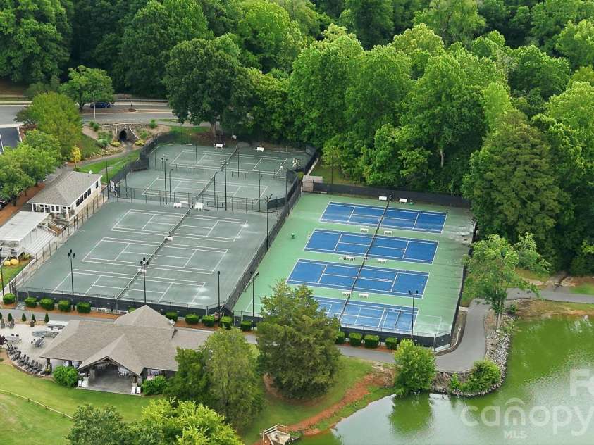 4003 North Course Drive, Charlotte, NC 28277.  MLS# CAR4386879, YatesRealty ID 28698. 
