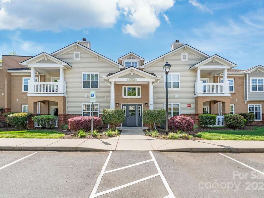 12357 Copper Mountain Boulevard, Charlotte, NC 28277.  MLS# CAR4245042, YatesRealty ID 28699. 