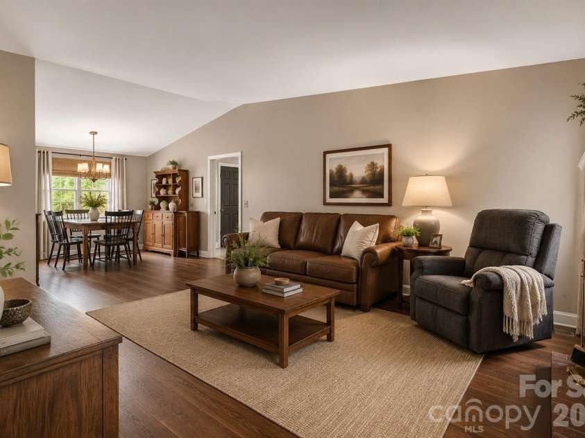 636 Goldview Drive, Hendersonville, NC 28791.  MLS# CAR4421812, YatesRealty ID 28699. Virtual Staging