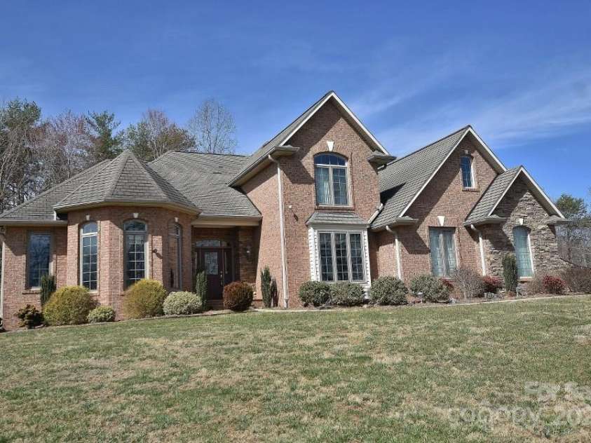 111 Springwood Drive, Valdese, NC 28690.  MLS# CAR4232426, YatesRealty ID 2870. 111 Springwood