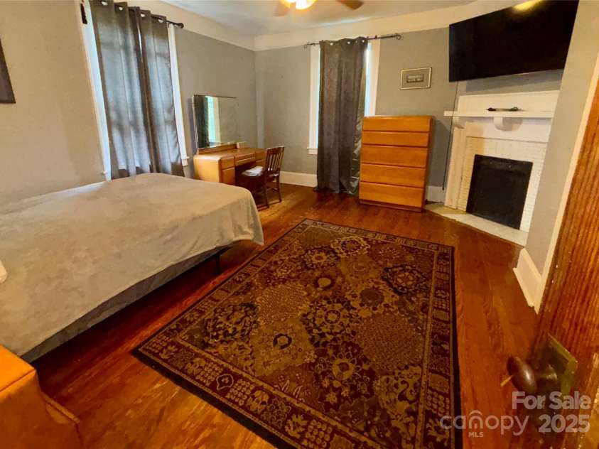 176 French Broad Avenue, Asheville, NC 28801.  MLS# CAR4205647, YatesRealty ID 2870. 