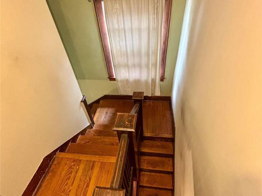 176 French Broad Avenue, Asheville, NC 28801.  MLS# CAR4205647, YatesRealty ID 2870. 