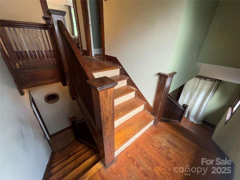 176 French Broad Avenue, Asheville, NC 28801.  MLS# CAR4205647, YatesRealty ID 2870. 