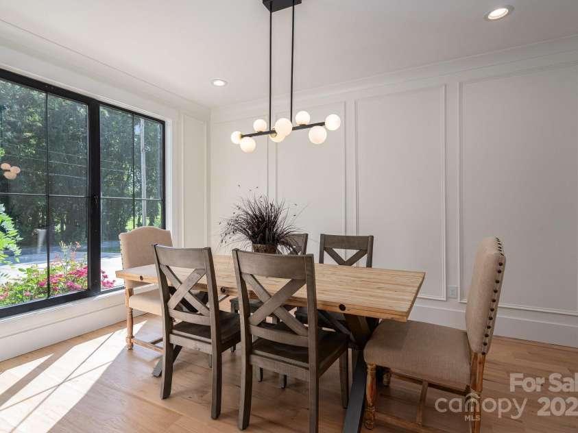 140 Robin Road, Lincolnton, NC 28092.  MLS# CAR4269447, YatesRealty ID 28701. 