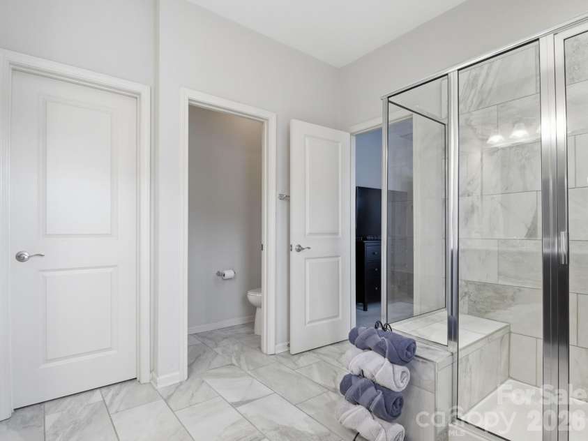 533 Park View Drive, Belmont, NC 28012.  MLS# CAR4388472, YatesRealty ID 28701. 