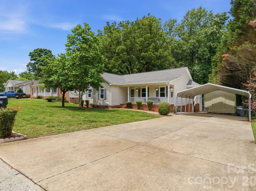 1037 Wilkerson Street, Belmont, NC 28012.  MLS# CAR4370201, YatesRealty ID 28702. 