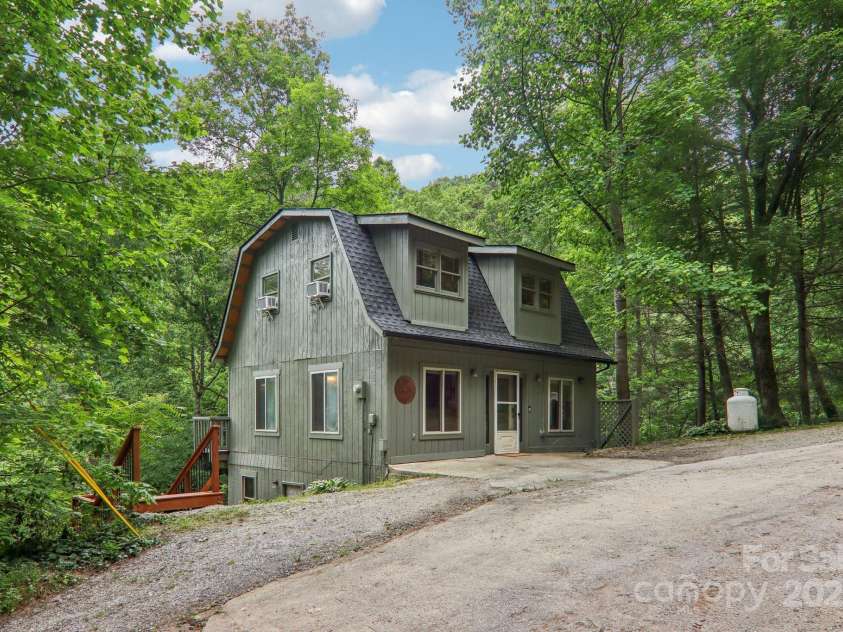 685 Freeman Creek Road, Zirconia, NC 28790.  MLS# CAR4299682, YatesRealty ID 28702. 