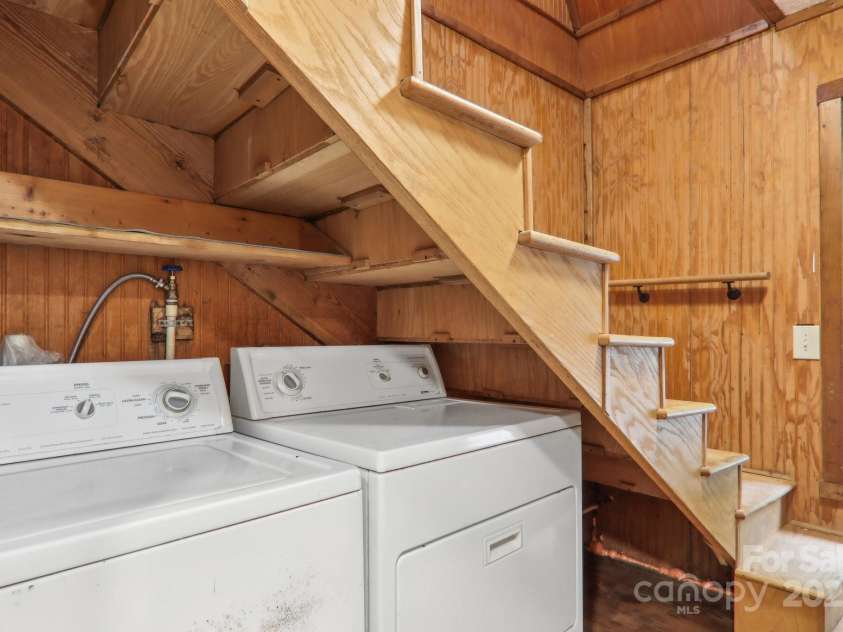685 Freeman Creek Road, Zirconia, NC 28790.  MLS# CAR4299682, YatesRealty ID 28702. 