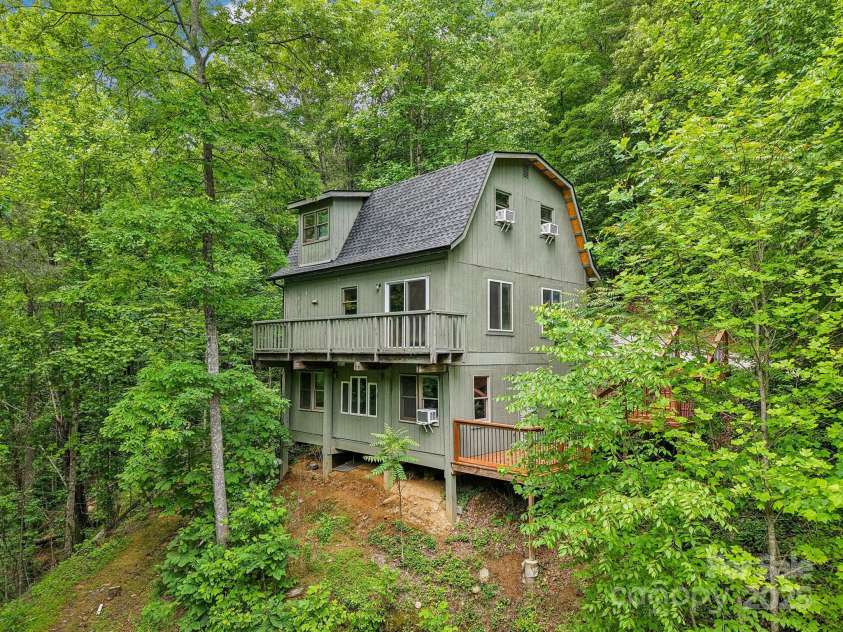 685 Freeman Creek Road, Zirconia, NC 28790.  MLS# CAR4299682, YatesRealty ID 28702. 