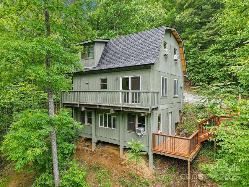 685 Freeman Creek Road, Zirconia, NC 28790.  MLS# CAR4299682, YatesRealty ID 28702. 