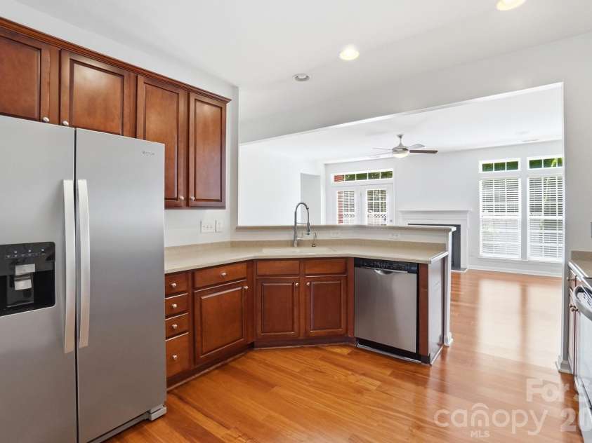 10412 Berkeley Woods Lane, Charlotte, NC 28277.  MLS# CAR4384926, YatesRealty ID 28703. 