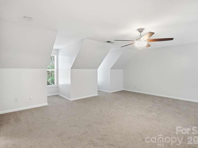 10412 Berkeley Woods Lane, Charlotte, NC 28277.  MLS# CAR4384926, YatesRealty ID 28703. 