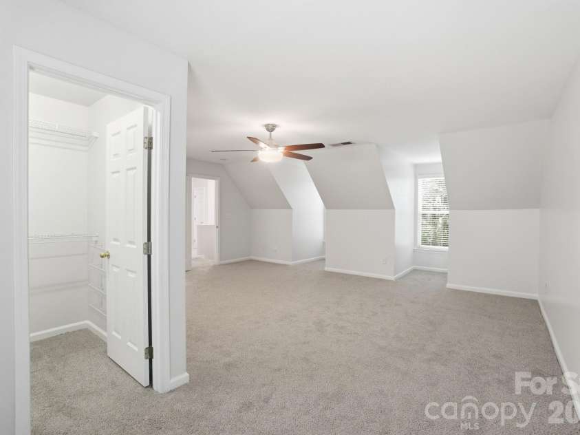 10412 Berkeley Woods Lane, Charlotte, NC 28277.  MLS# CAR4384926, YatesRealty ID 28703. 