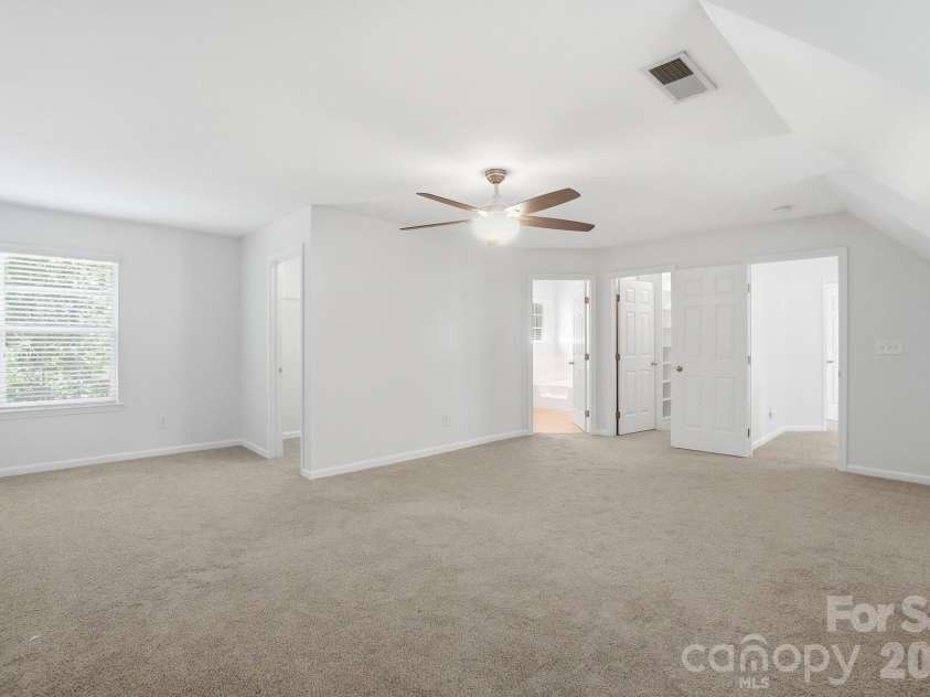 10412 Berkeley Woods Lane, Charlotte, NC 28277.  MLS# CAR4384926, YatesRealty ID 28703. 