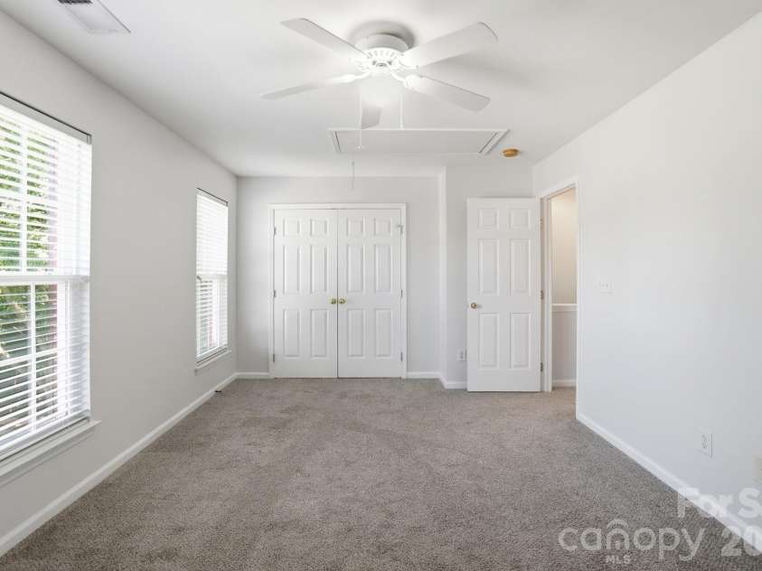 10412 Berkeley Woods Lane, Charlotte, NC 28277.  MLS# CAR4384926, YatesRealty ID 28703. 