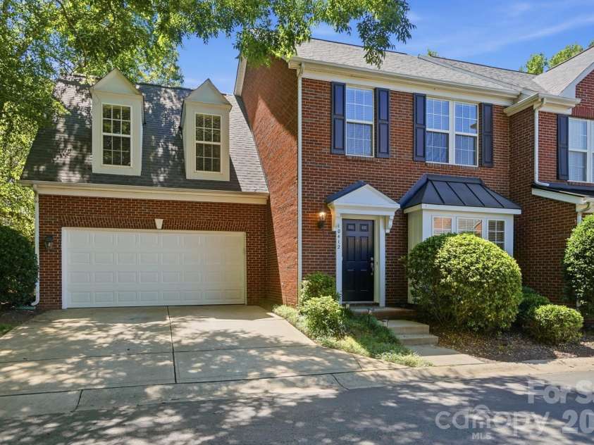 10412 Berkeley Woods Lane, Charlotte, NC 28277.  MLS# CAR4384926, YatesRealty ID 28703. 