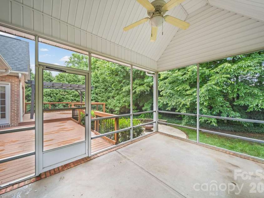 4709 Mcdade Lane, Gastonia, NC 28056.  MLS# CAR4383319, YatesRealty ID 28704. 