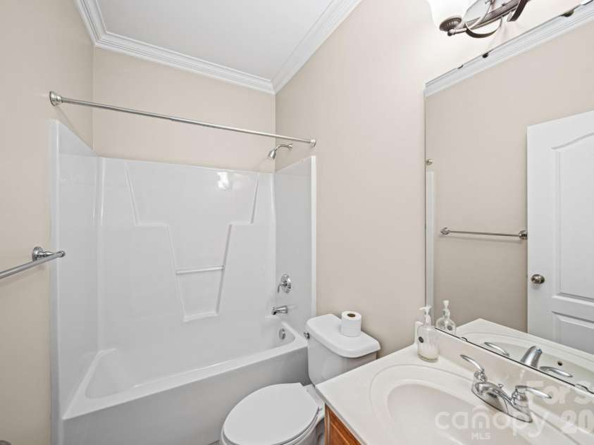 4709 Mcdade Lane, Gastonia, NC 28056.  MLS# CAR4383319, YatesRealty ID 28704. 